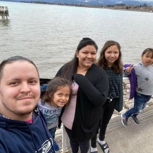 Meet your Posher, Devin